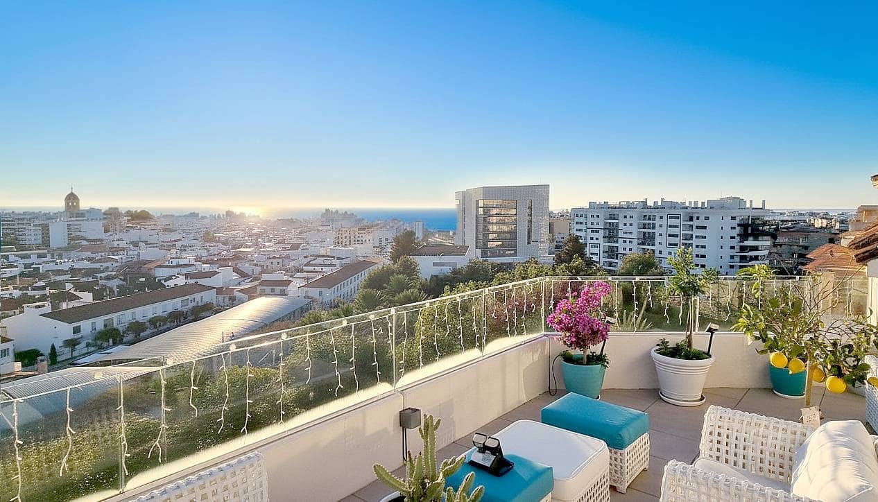 3 soveværelse Penthouse til salg i Estepona med swimmingpool garage - € 1.850.000 (Ref: 9450133)