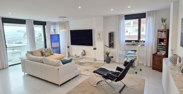3 quarto Penthouse para venda em Estepona com piscina garagem - 1 499 000 € (Ref: 9450133)