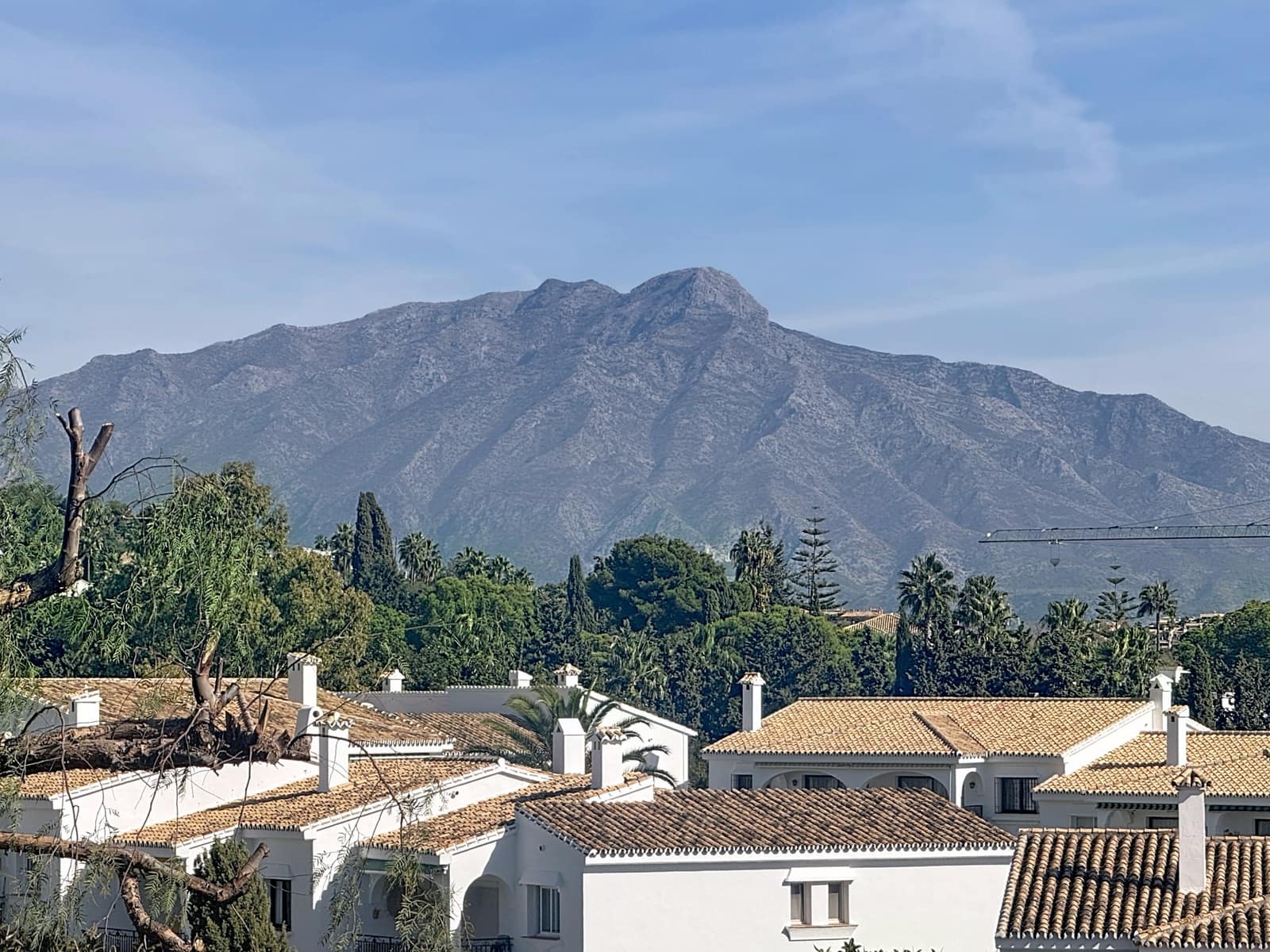 2 bedroom Apartment for sale in Benahavis with pool garage - € 319,000 (Ref: 9450134)