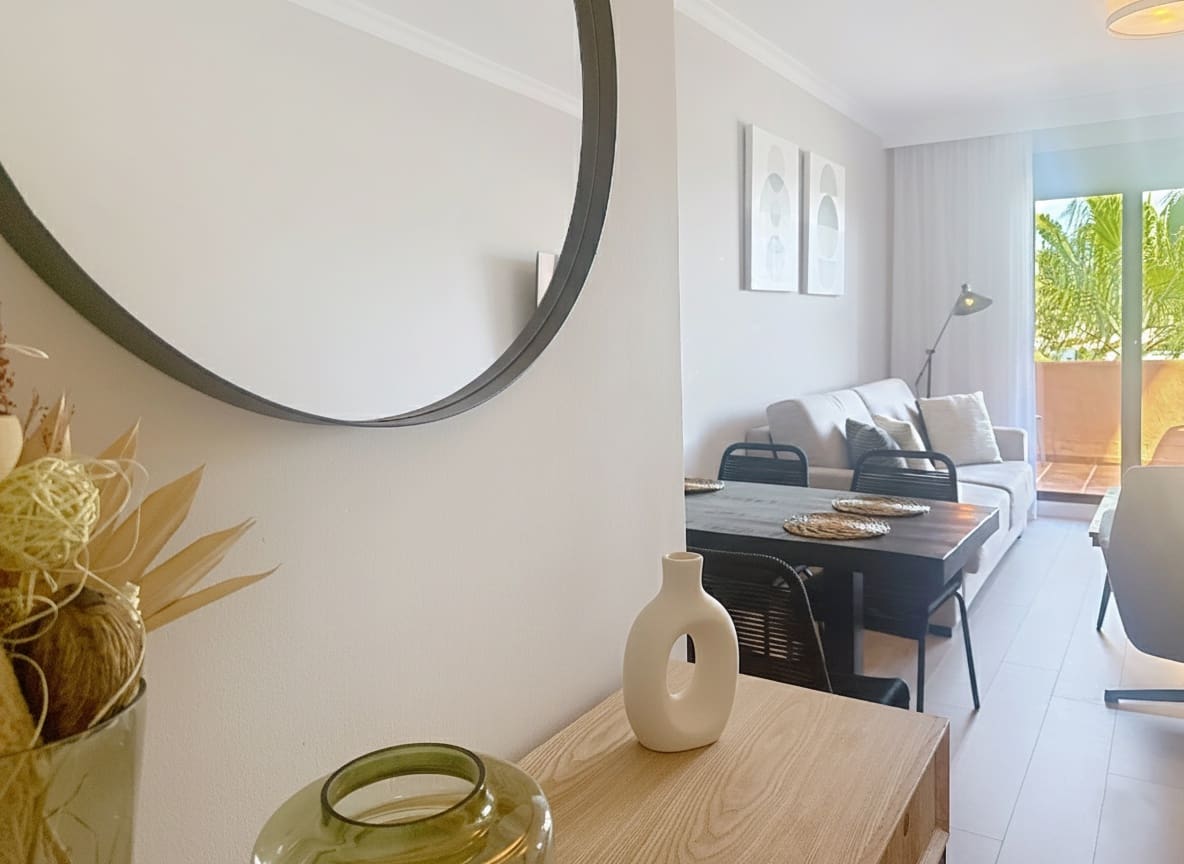 Apartamento de 2 habitaciones en Benahavís en venta con piscina garaje - 319.000 € (Ref: 9450134)