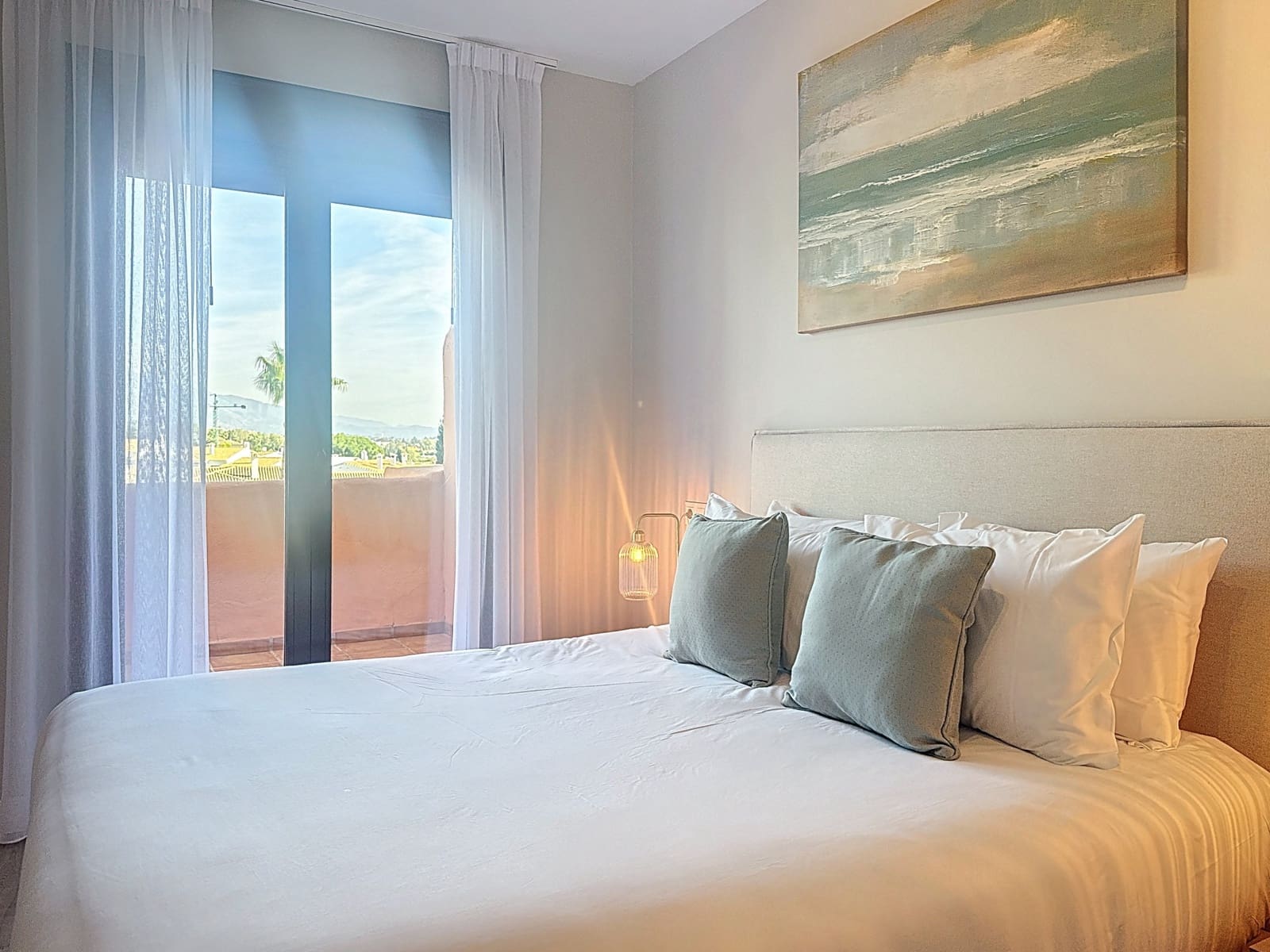 Apartamento de 2 habitaciones en Benahavís en venta con piscina garaje - 319.000 € (Ref: 9450134)
