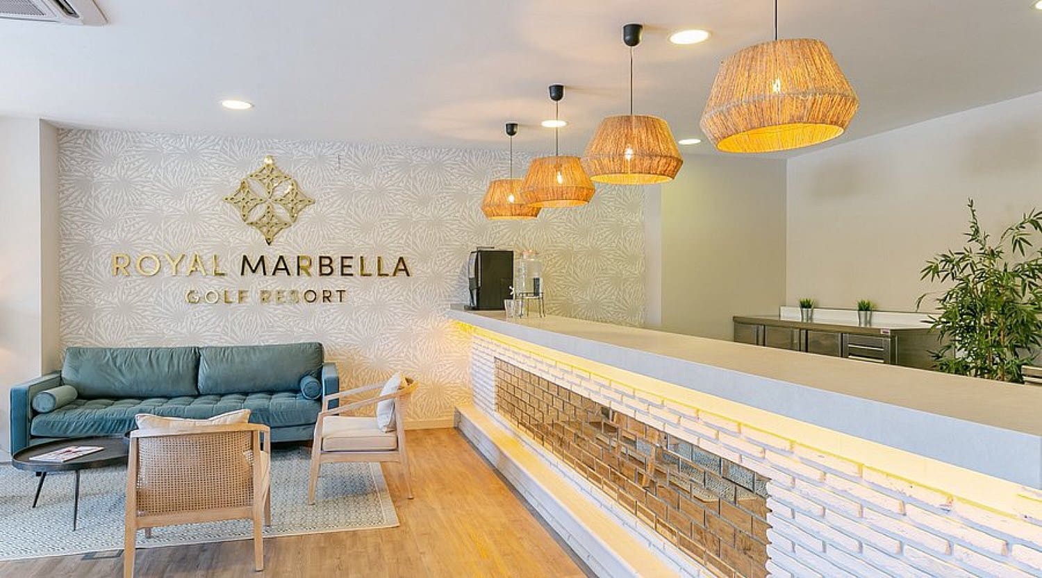 Apartamento de 2 habitaciones en Benahavís en venta con piscina garaje - 319.000 € (Ref: 9450134)