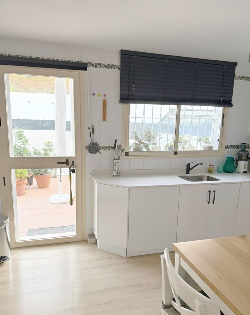 2 quarto Moradia Geminada para venda em Estepona com piscina garagem - 777 000 € (Ref: 9456135)