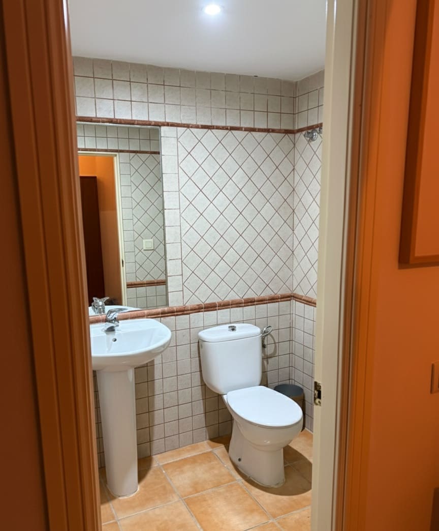 2 quarto Moradia Geminada para venda em Estepona com piscina garagem - 777 000 € (Ref: 9456135)