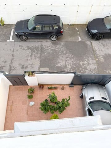 2 soveværelse Semi-Rækkehus til salg i Estepona Golf, Estepona med swimmingpool garage - € 777.000 (Ref: 9456135)