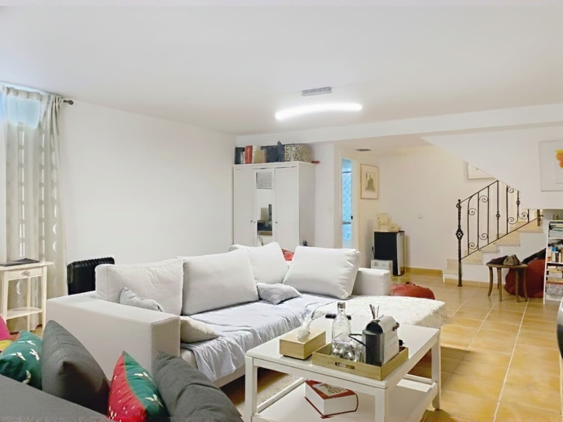 2 bedroom Semi-detached Villa for sale in Estepona with pool garage - € 777,000 (Ref: 9456135)