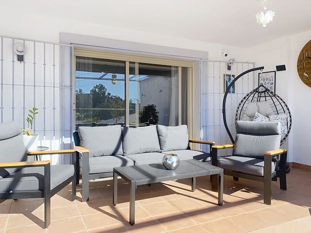 2 Zimmer Doppelhaus zu verkaufen in Estepona Golf, Estepona mit Pool Garage - 777.000 € (Ref: 9456135)