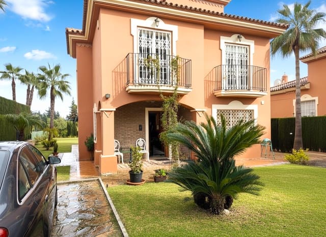 3 chambre Villa/Maison à vendre à Atalaya-Isdabe, Estepona avec piscine garage - 680 000 € (Ref: 9461935)