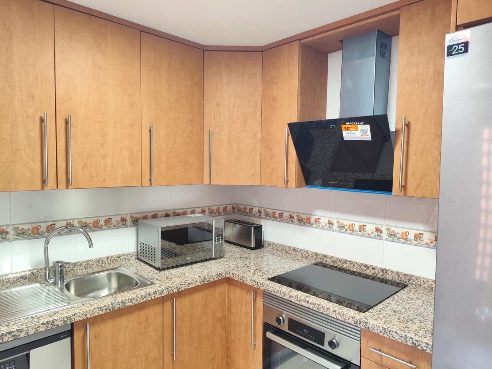 2 soverom Leilighet til salgs i Manilva med svømmebasseng garasje - € 315 000 (Ref: 9468287)