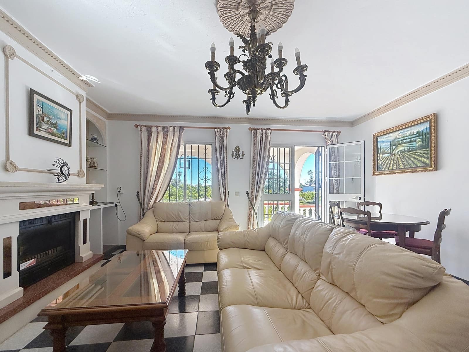 3 sypialnia Finka/Dom wiejski na sprzedaż w Estepona z basenem garażem - 820 000 € (Ref: 9468288)