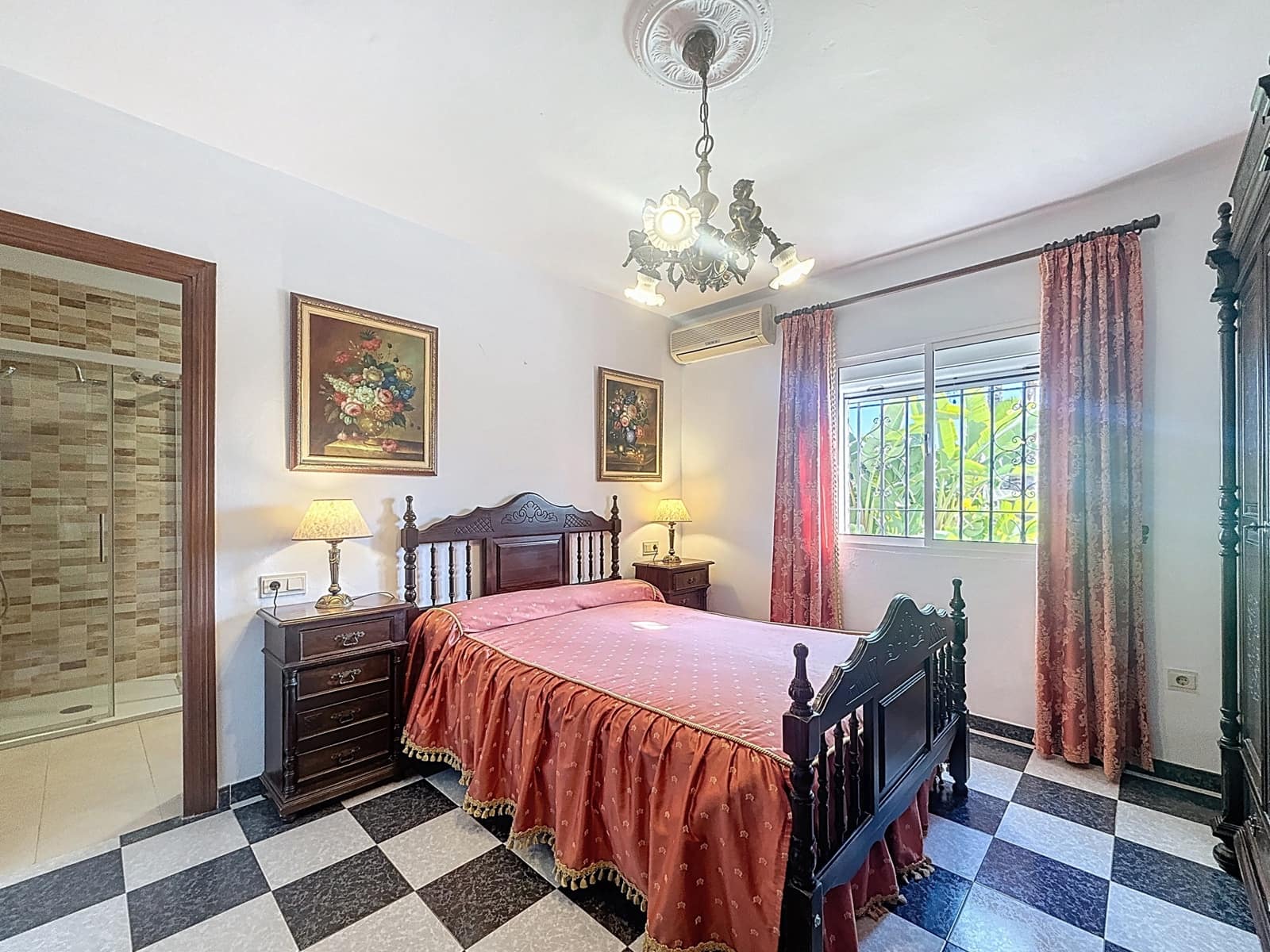 3 sypialnia Finka/Dom wiejski na sprzedaż w Estepona z basenem garażem - 820 000 € (Ref: 9468288)