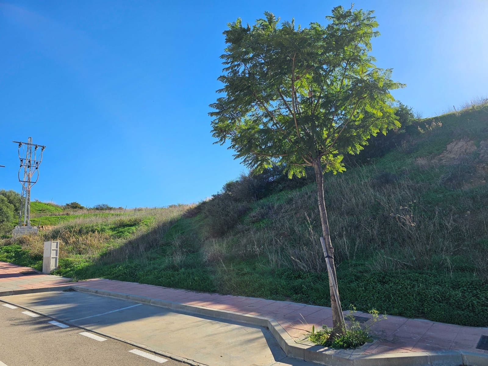 Building Plot for sale in Estepona - € 220,000 (Ref: 9470583)