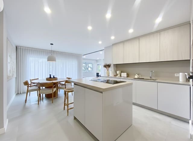 2 sovrum Lägenhet till salu i Estepona - 889 000 € (Ref: 9504162)