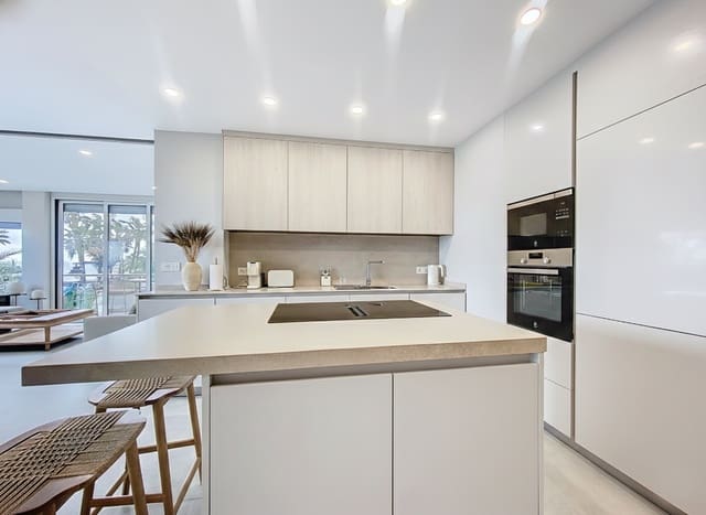 2 sovrum Lägenhet till salu i Estepona - 889 000 € (Ref: 9504162)