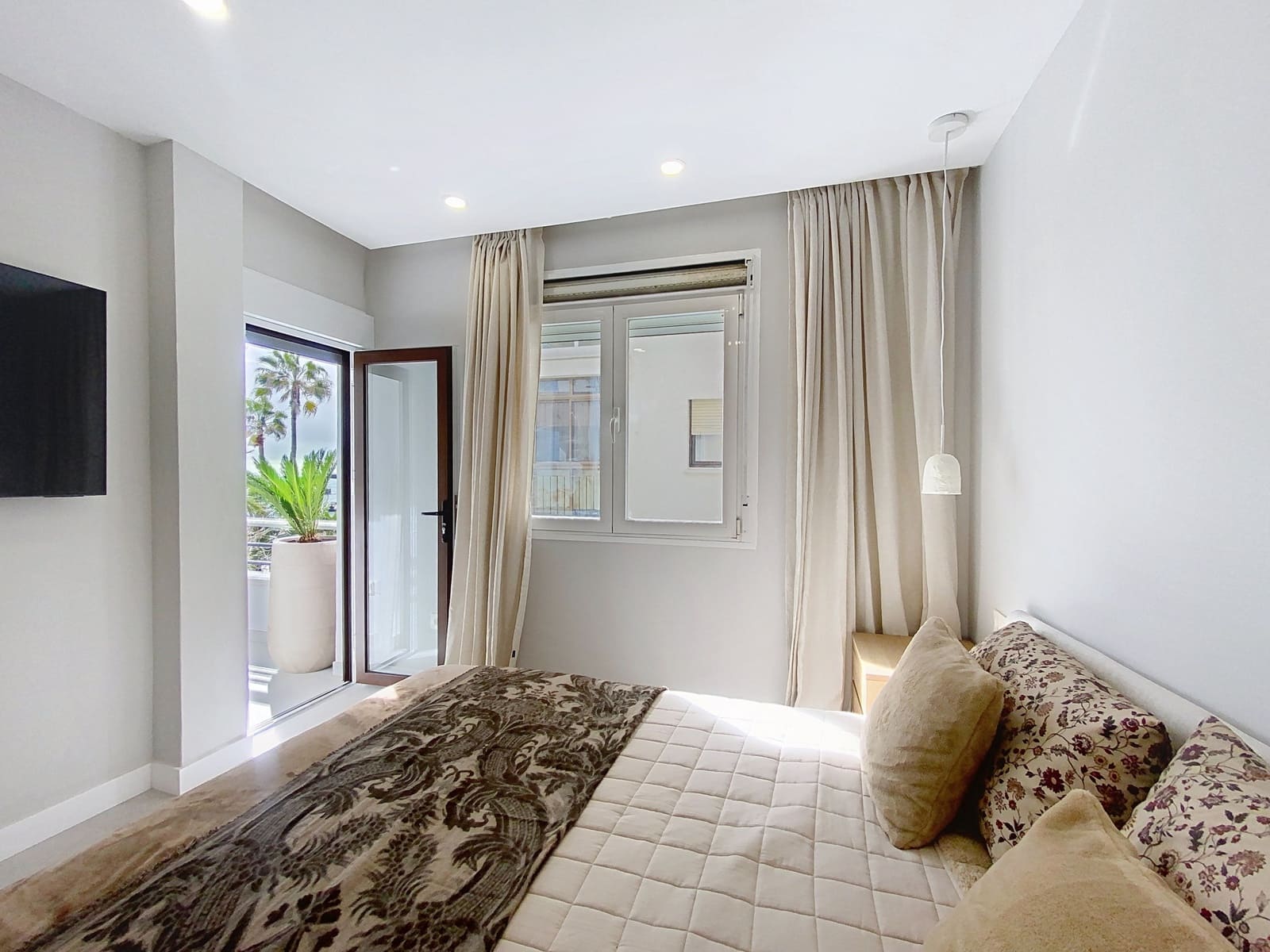 2 sovrum Lägenhet till salu i Estepona - 889 000 € (Ref: 9504162)
