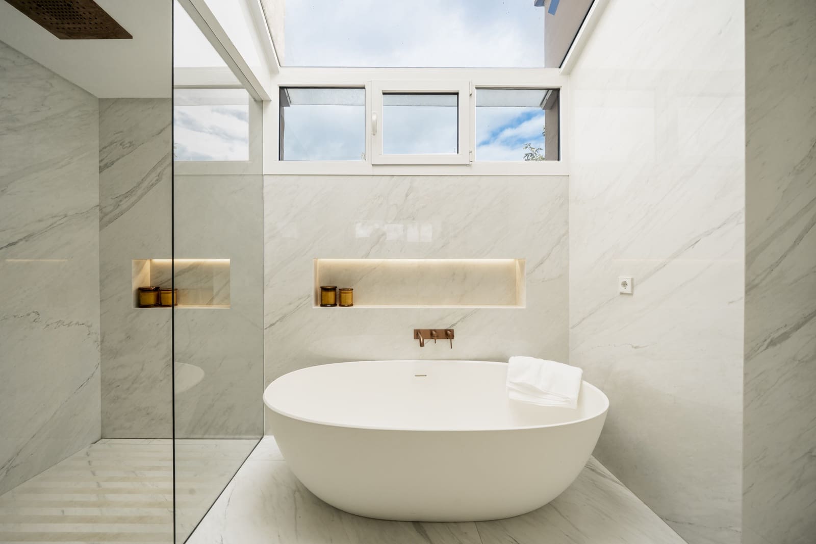 3 chambre Penthouse à vendre à Estepona avec piscine garage - 925 000 € (Ref: 9504163)