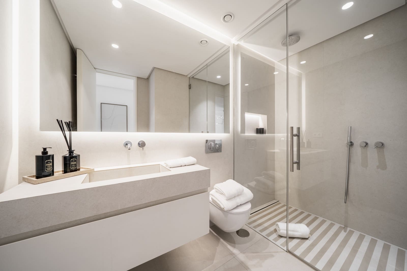 3 chambre Penthouse à vendre à Estepona avec piscine garage - 925 000 € (Ref: 9504163)