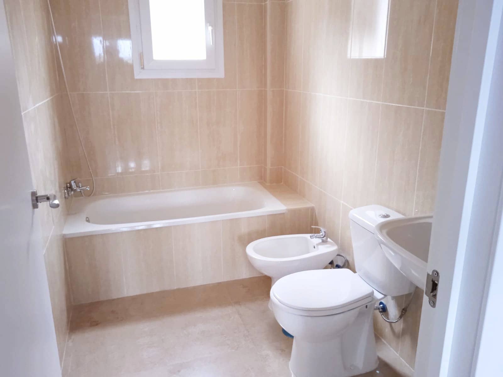 3 sypialnia Penthouse na sprzedaż w Manilva z basenem - 298 000 € (Ref: 9524094)