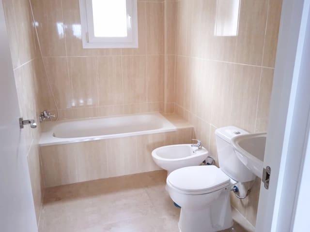 3 sypialnia Penthouse na sprzedaż w Alcorrín, Manilva z basenem - 298 000 € (Ref: 9524094)