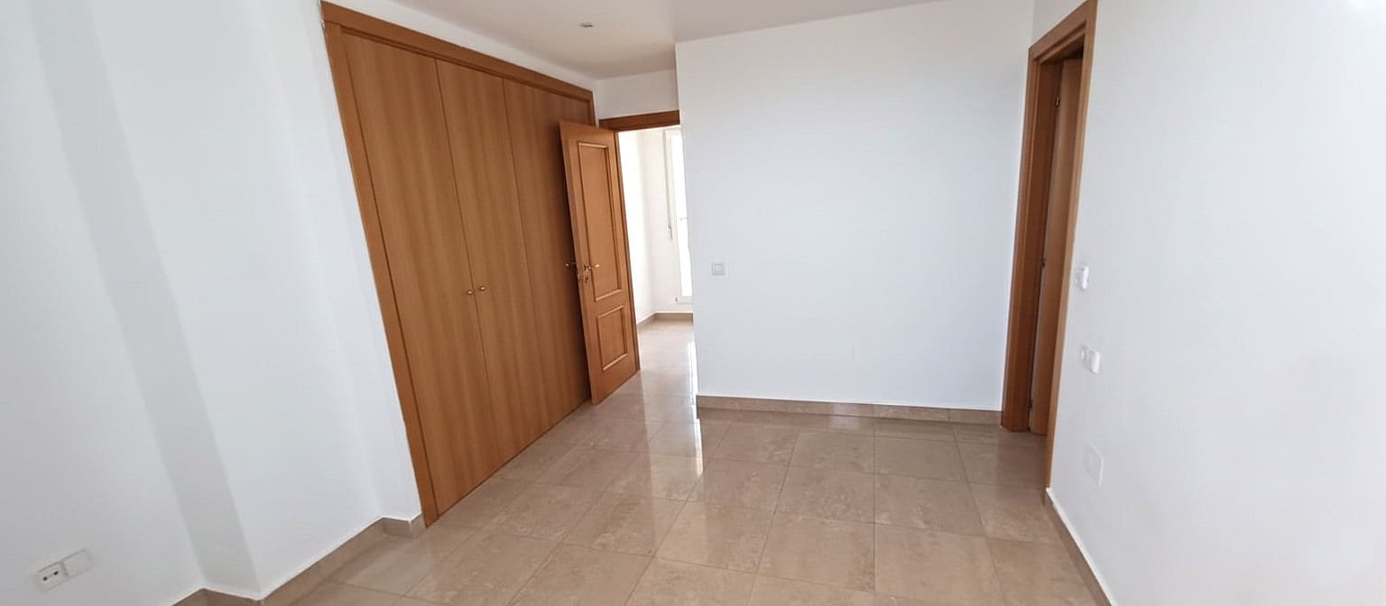 3 soverom Penthouse til salgs i Manilva med svømmebasseng - € 280 000 (Ref: 9524094)