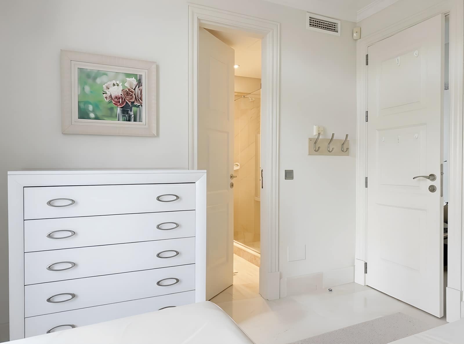 2 sypialnia Apartament na sprzedaż w Estepona z basenem garażem - 1 300 000 € (Ref: 9527421)