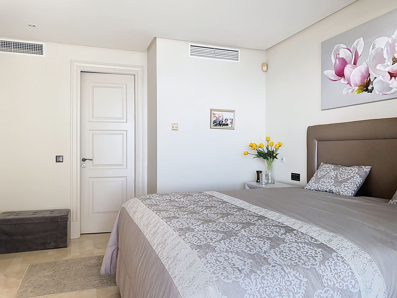 2 sypialnia Apartament na sprzedaż w Estepona z basenem garażem - 1 300 000 € (Ref: 9527421)