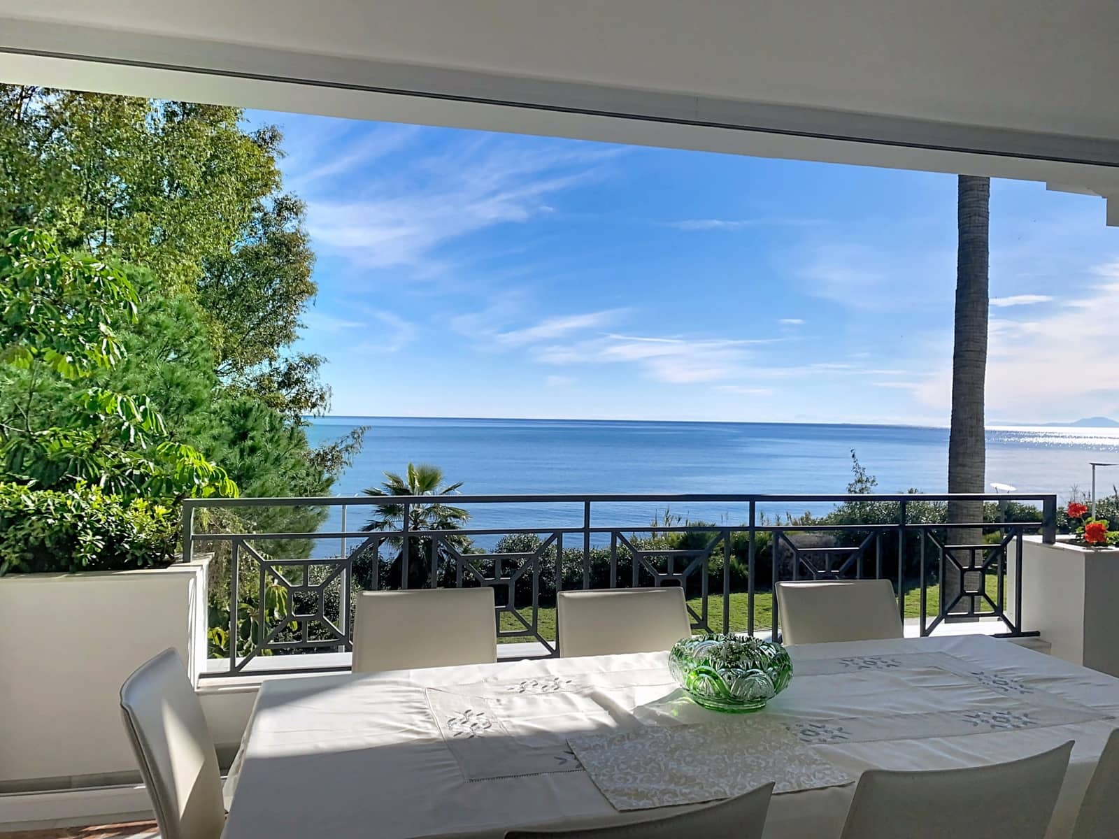 2 sypialnia Apartament na sprzedaż w Estepona z basenem garażem - 1 300 000 € (Ref: 9527421)