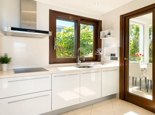 2 bedroom Apartment for sale in Seghers, Estepona with pool garage - € 1,150,000 (Ref: 9527421)