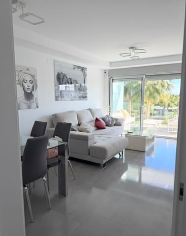 Apartamento de 2 habitaciones en Atalaya-Isdabe, Estepona en venta con piscina garaje - 585.000 € (Ref: 9530930)