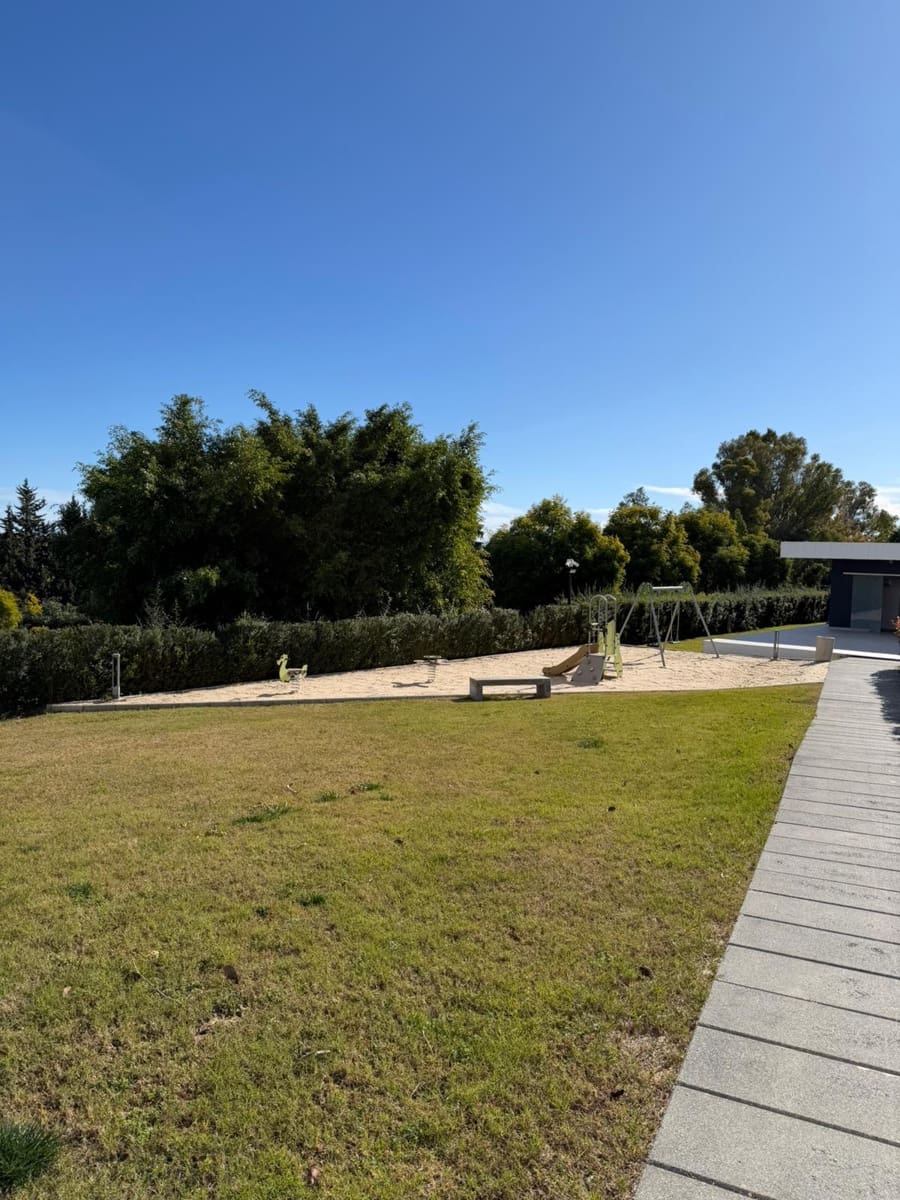 Apartamento de 2 habitaciones en Atalaya-Isdabe en venta con piscina garaje - 585.000 € (Ref: 9530930)