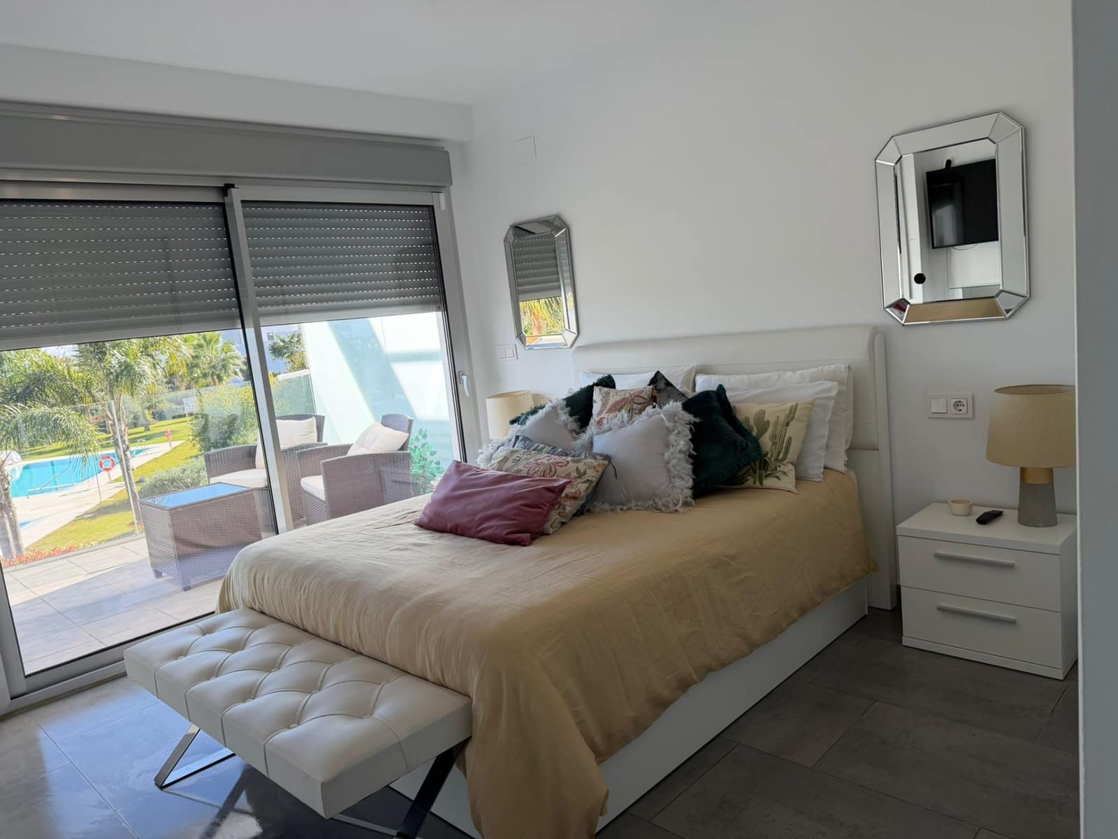 Apartamento de 2 habitaciones en Atalaya-Isdabe en venta con piscina garaje - 585.000 € (Ref: 9530930)