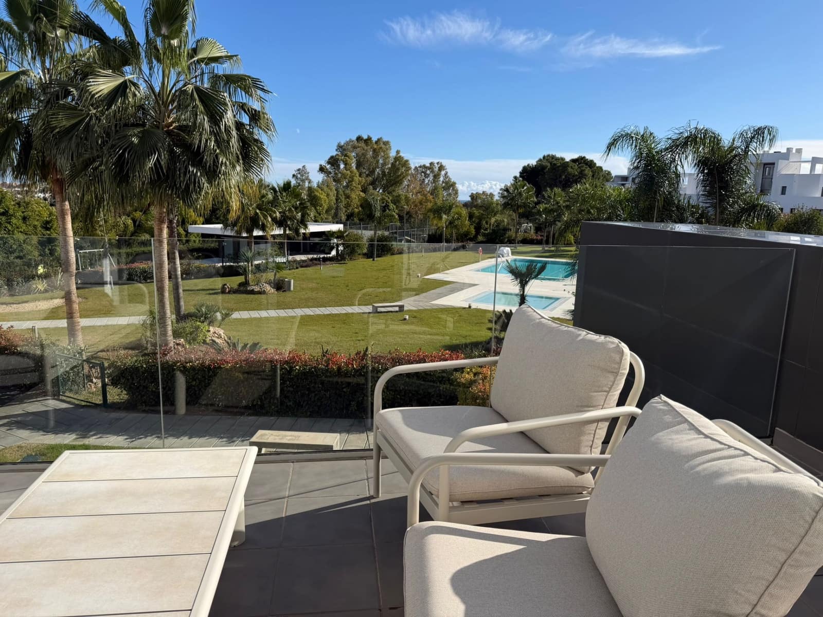 Apartamento de 2 habitaciones en Atalaya-Isdabe en venta con piscina garaje - 585.000 € (Ref: 9530930)