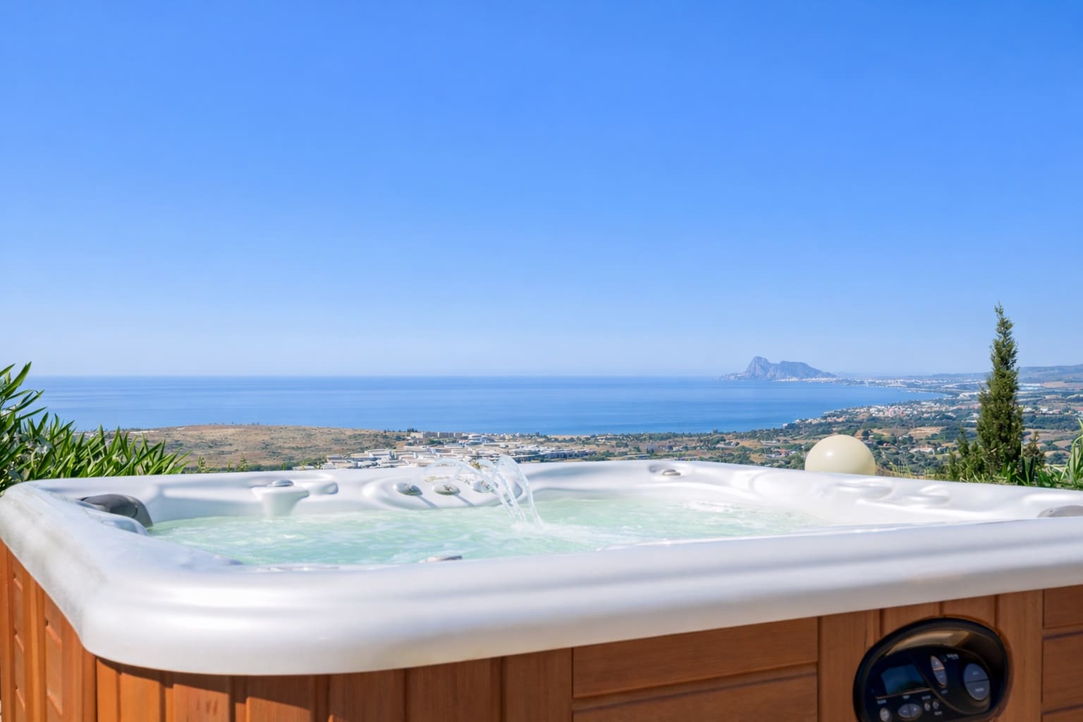 6 sypialnia Finka/Dom wiejski na sprzedaż w Estepona z basenem garażem - 1 200 000 € (Ref: 9530931)