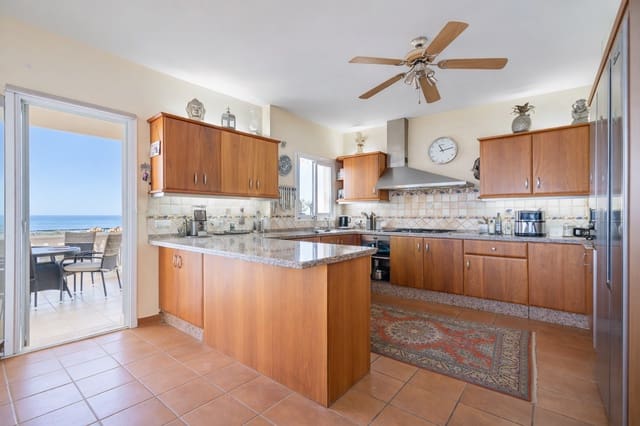 6 sypialnia Finka/Dom wiejski na sprzedaż w Estepona z basenem garażem - 1 395 000 € (Ref: 9530931)