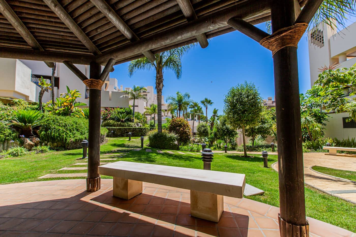 2 sovrum Takvåning till salu i Estepona med pool garage - 630 000 € (Ref: 9535666)