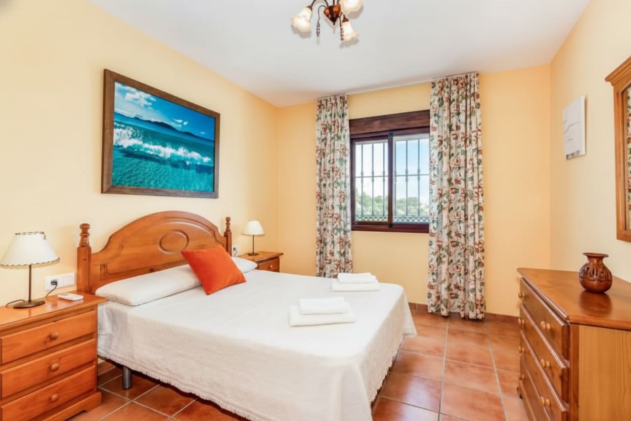 Finca/Casa Rural de 6 habitaciones en Estepona en venta con piscina garaje - 950.000 € (Ref: 9547805)