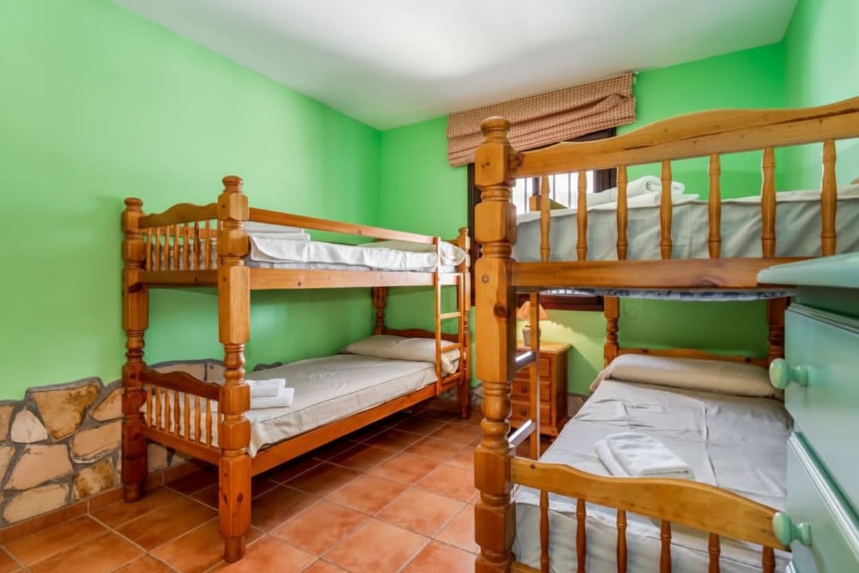 Finca/Casa Rural de 6 habitaciones en Estepona en venta con piscina garaje - 950.000 € (Ref: 9547805)