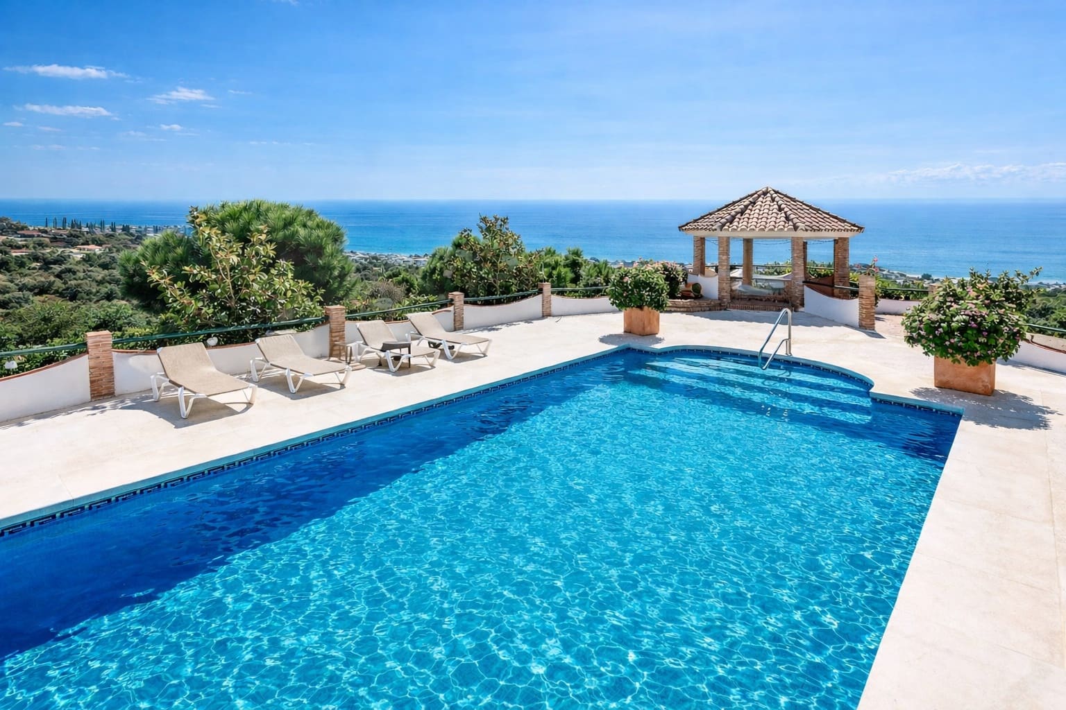 Finca/Casa Rural de 6 habitaciones en Estepona en venta con piscina garaje - 950.000 € (Ref: 9547805)