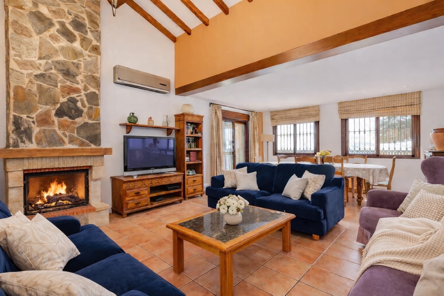 6 soveværelse Finca/Landehus til salg i Estepona med swimmingpool garage - € 1.095.000 (Ref: 9547805)