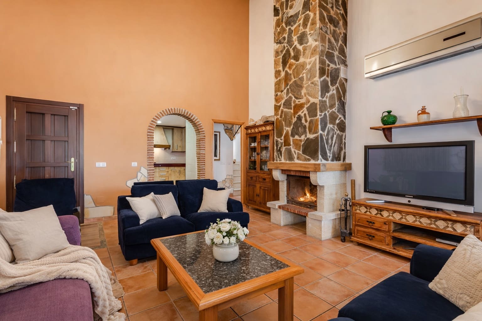 6 soveværelse Finca/Landehus til salg i Estepona med swimmingpool garage - € 1.095.000 (Ref: 9547805)