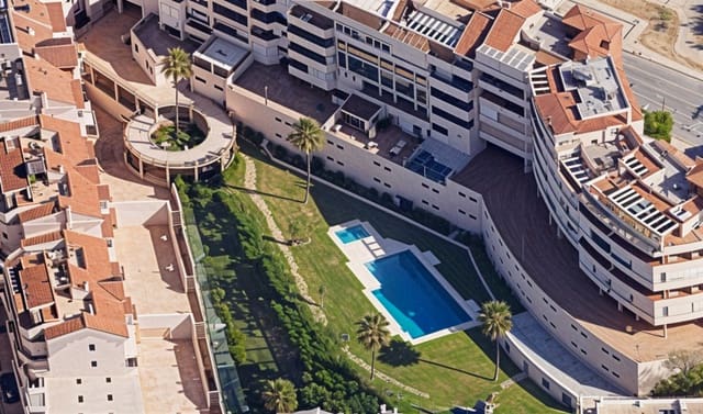 3 soveværelse Lejlighed til salg i Estepona med swimmingpool garage - € 339.000 (Ref: 9551189)