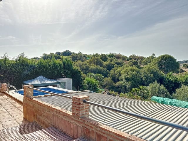 2 quarto Quinta/Casa Rural para venda em Estepona com piscina garagem - 749 000 € (Ref: 9561563)