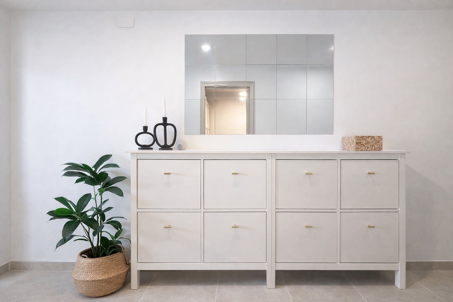 3 makuuhuone Omakotitalo myytävänä paikassa Estepona mukana 
autotalli - 469 000 € (Ref: 9564936)