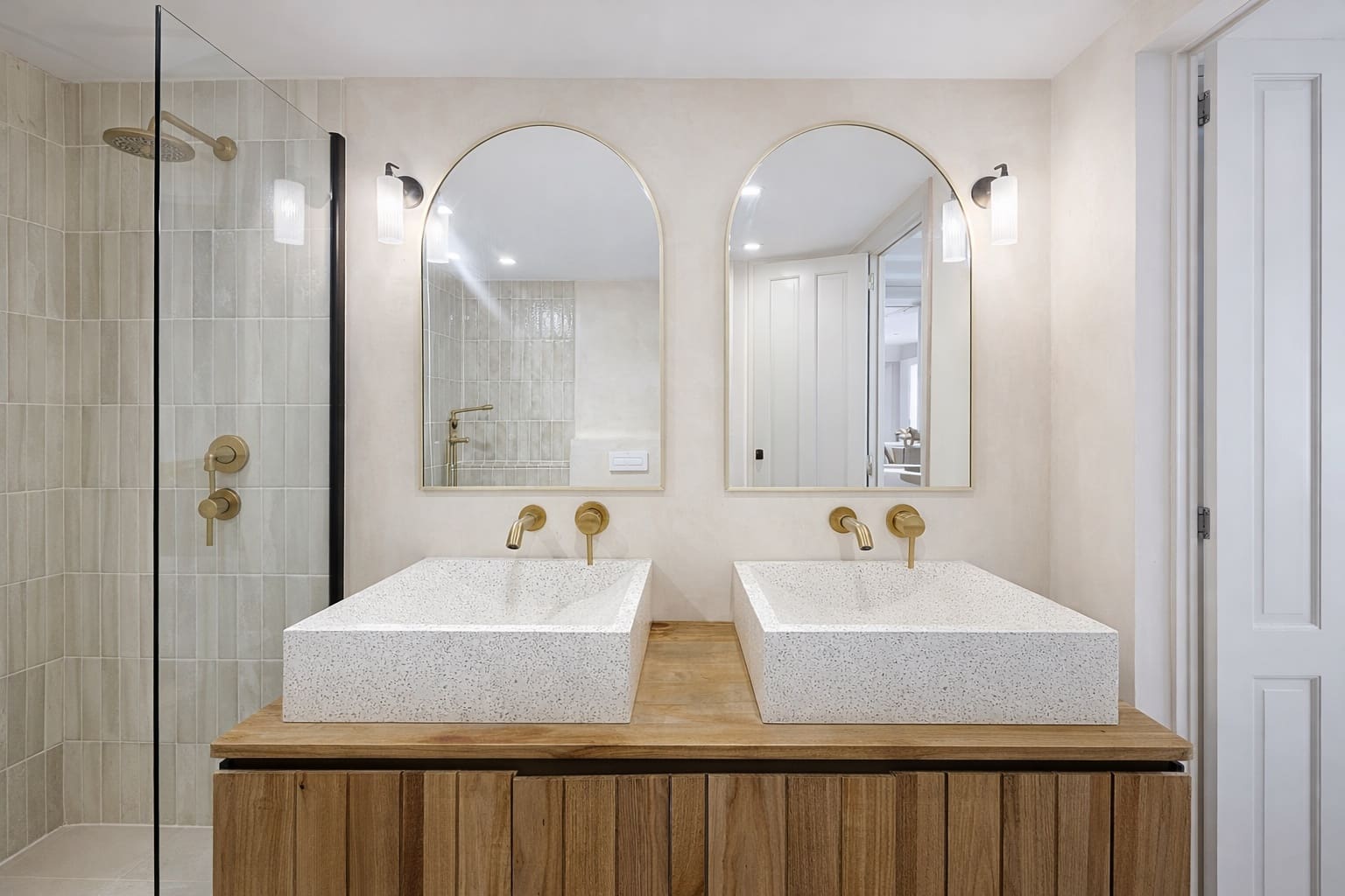 3 makuuhuone Omakotitalo myytävänä paikassa Estepona mukana 
autotalli - 469 000 € (Ref: 9564936)