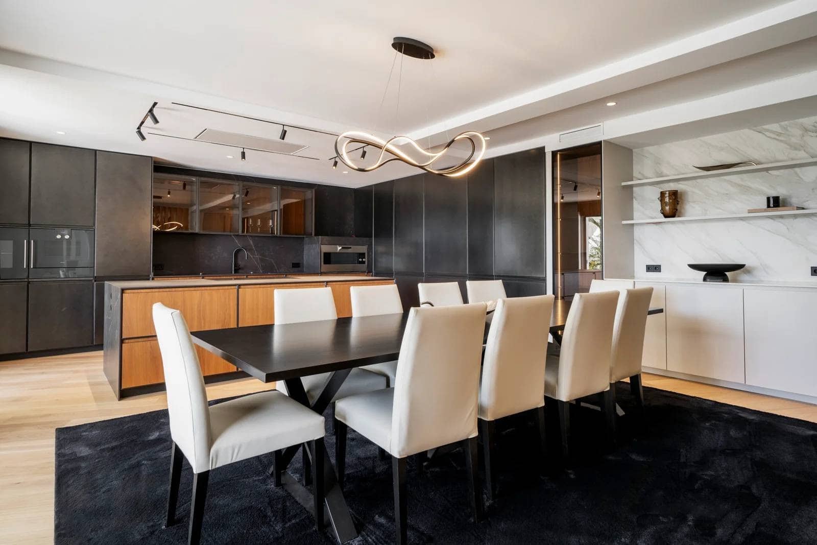 5 Zimmer Villa zu verkaufen in Marbella mit Pool - 4.790.000 € (Ref: 9582509)