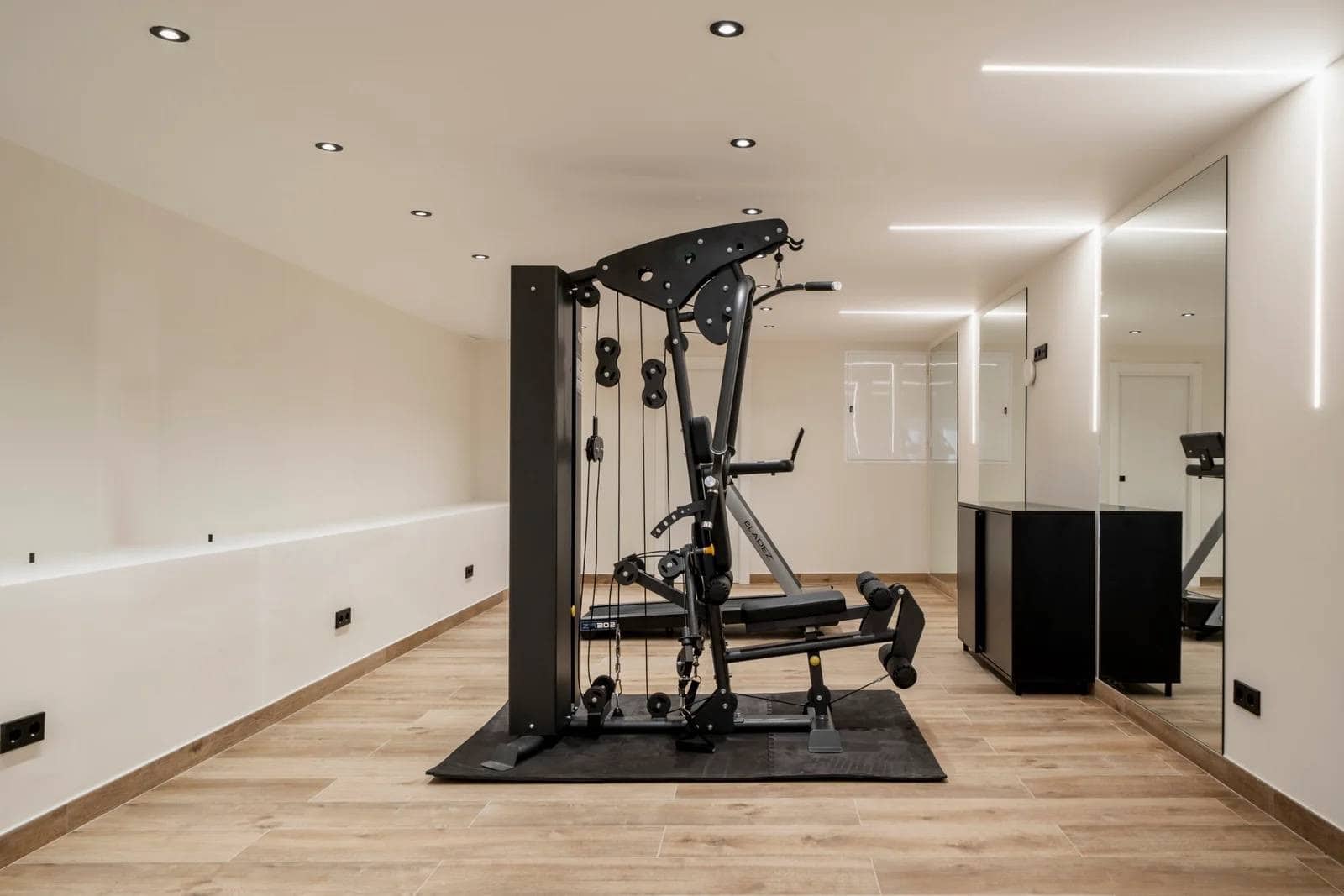 5 Zimmer Villa zu verkaufen in Marbella mit Pool - 4.790.000 € (Ref: 9582509)