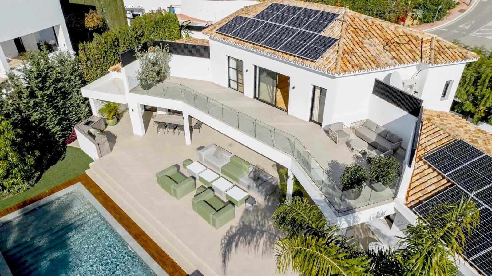 5 Zimmer Villa zu verkaufen in Marbella mit Pool - 4.790.000 € (Ref: 9582509)