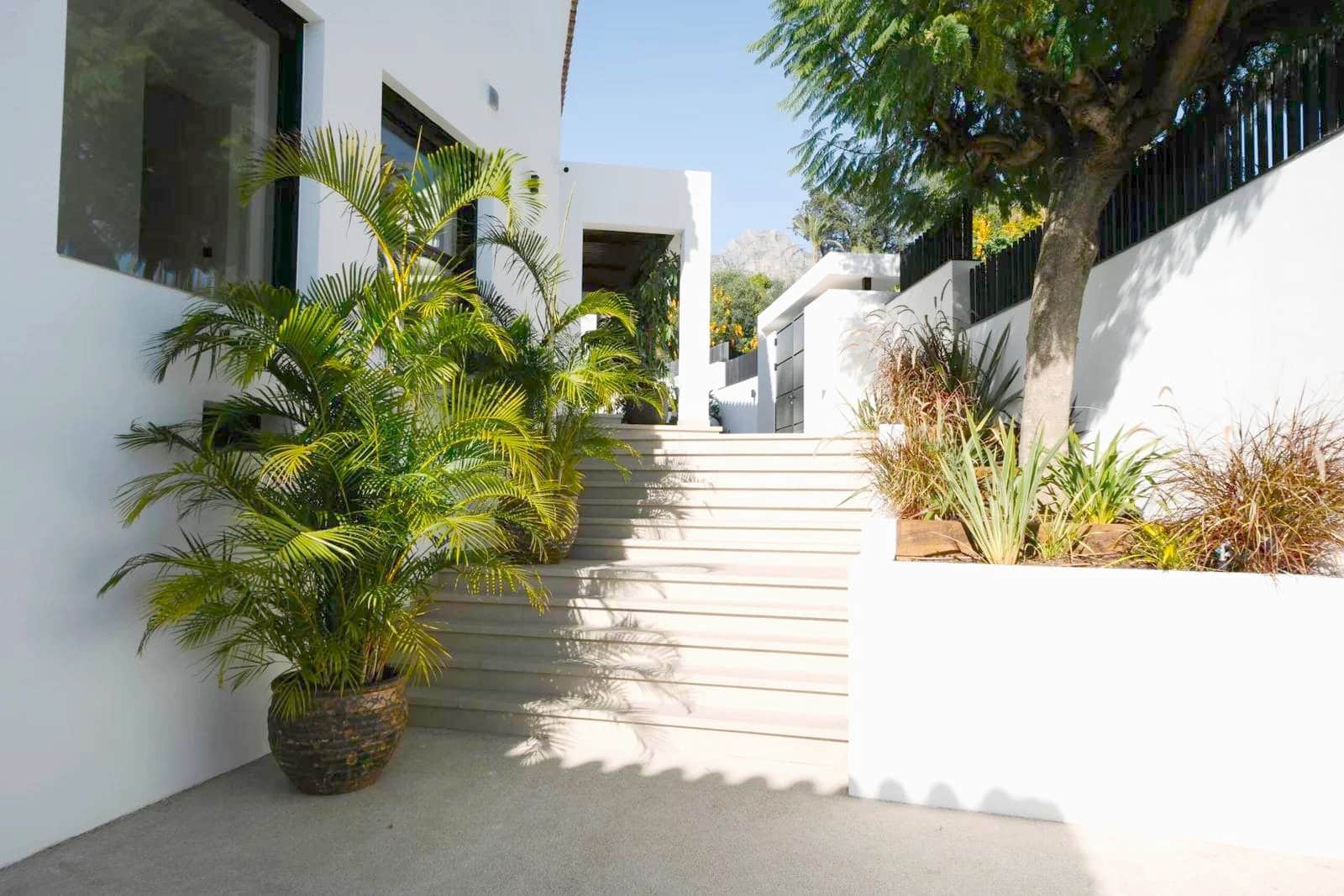 5 Zimmer Villa zu verkaufen in Marbella mit Pool - 4.790.000 € (Ref: 9582509)