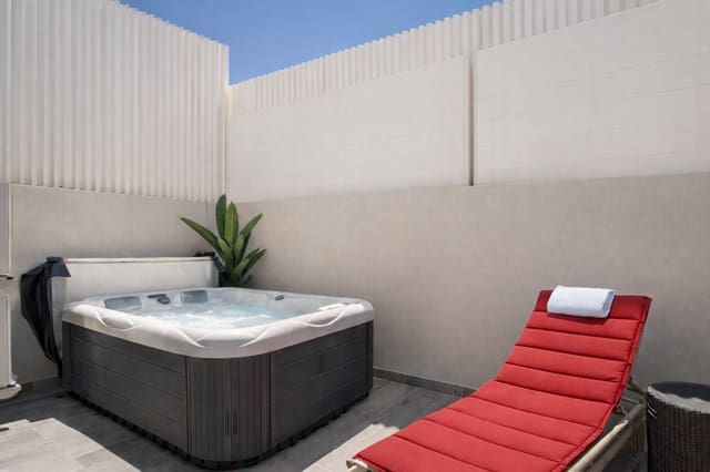 3 slaapkamer Huis te koop in Centro, Estepona met garage - € 599.000 (Ref: 9604835)