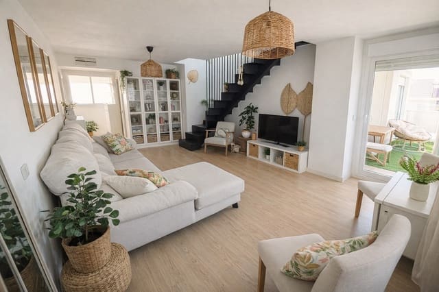 3 quarto Penthouse para venda em Centro, Estepona com piscina garagem - 759 000 € (Ref: 9607931)